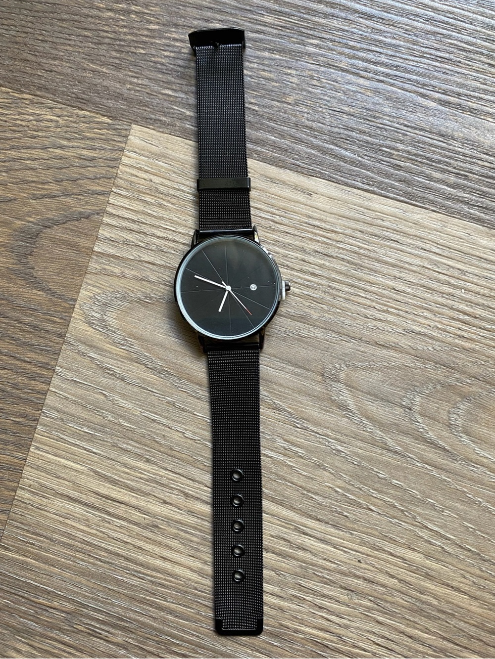 Black Minimalist Mesh Strap Men's Watch